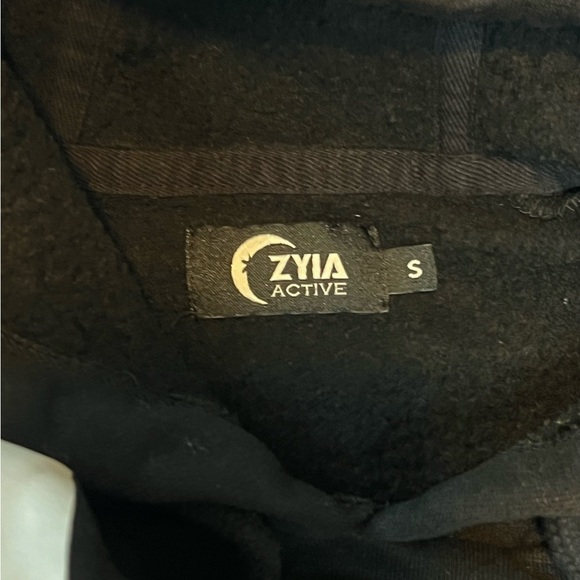 ZYIA Black cropped hoodie size S - Picture 8 of 10